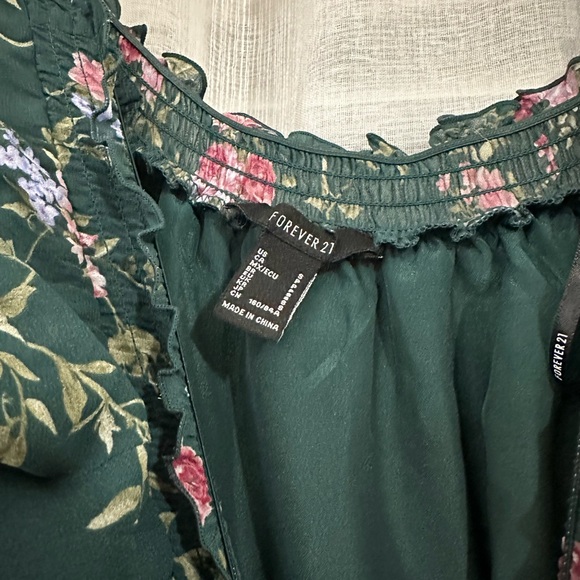 3 dress bundle from Forever 21 - Picture 4 of 10